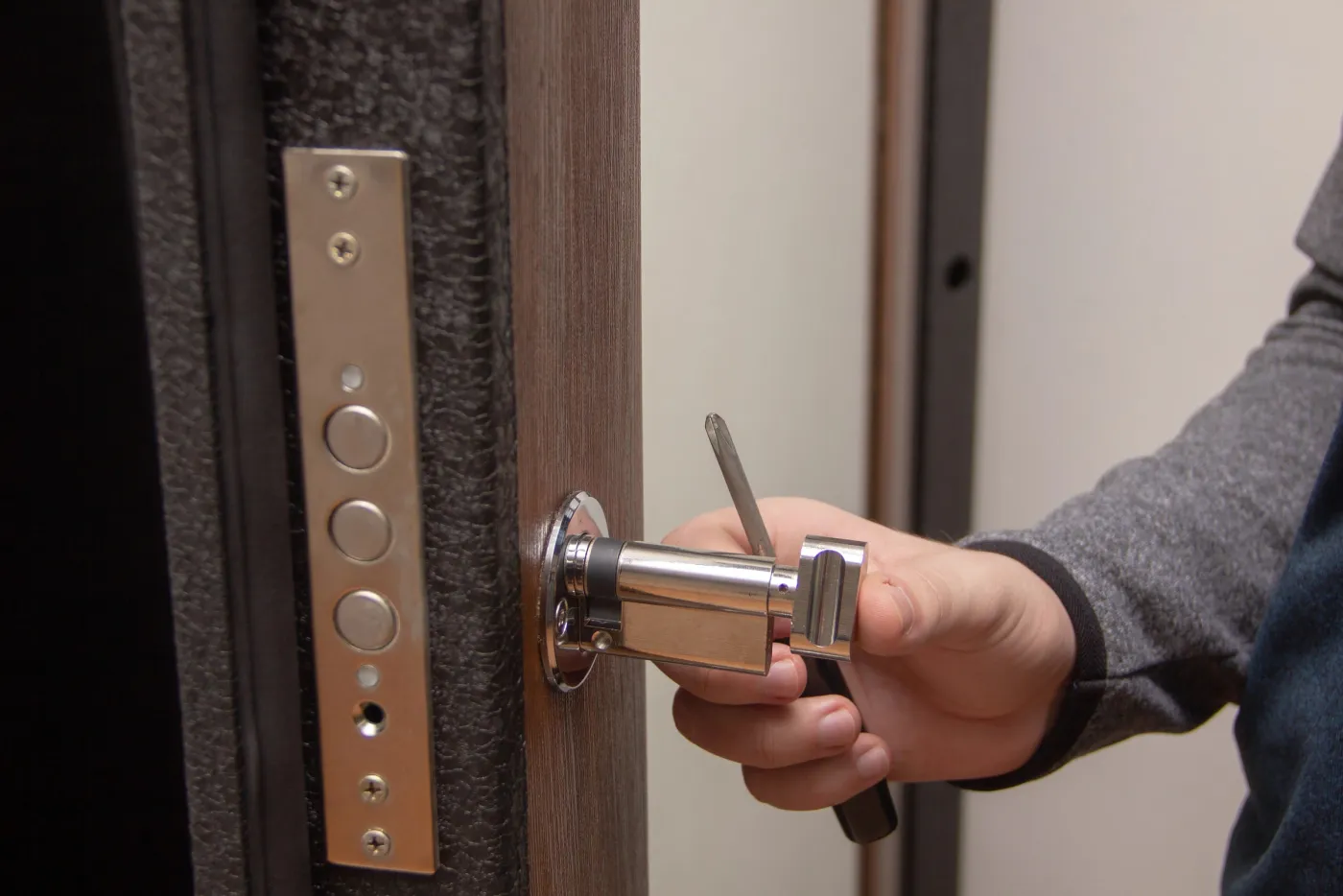 Changement d'un cylindre sur une porte blindée à Thiais